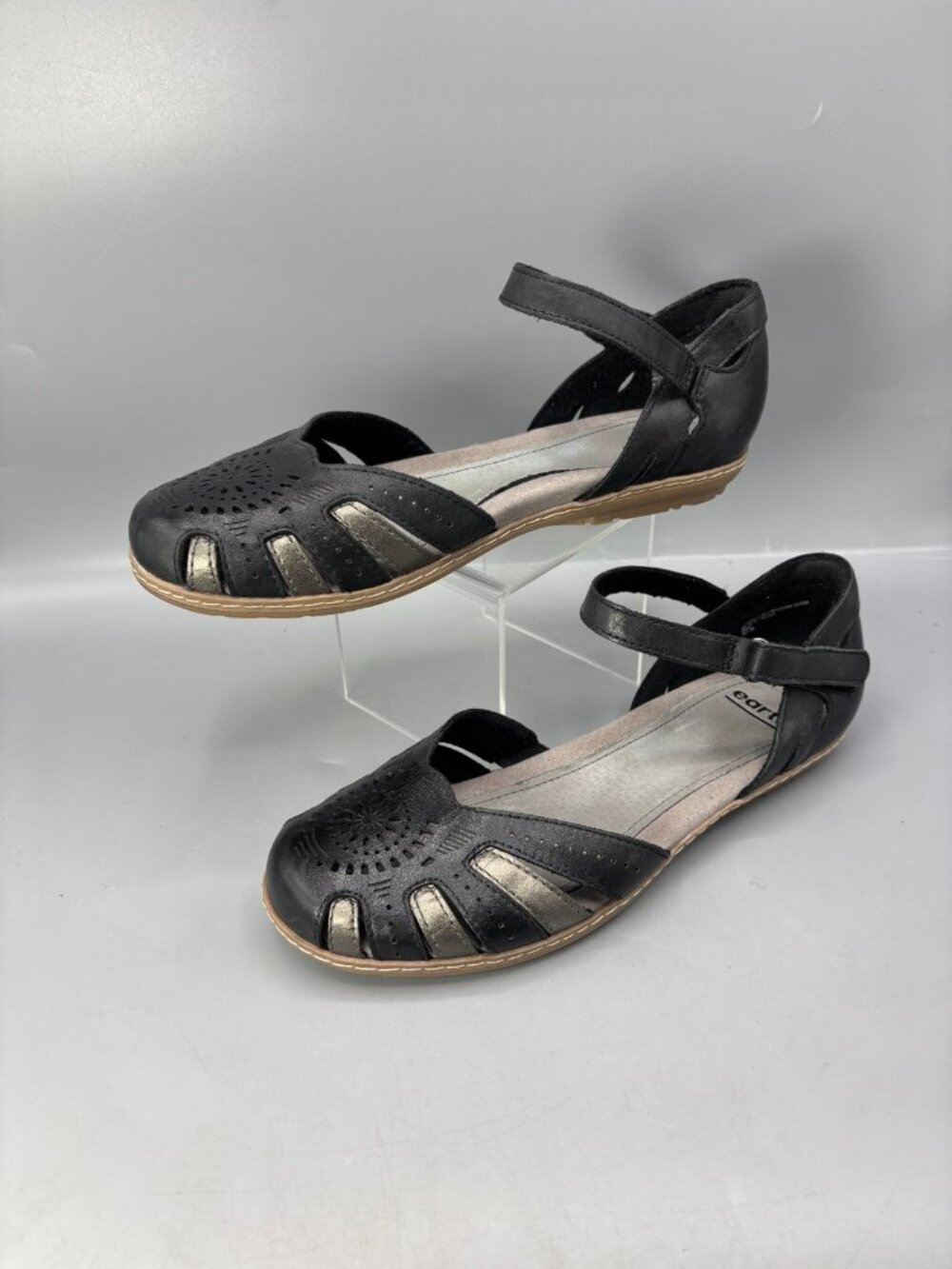 Earth Camellia Cahoon Sandals Womens 8 Black Leather Ankle Strap Flat Heel